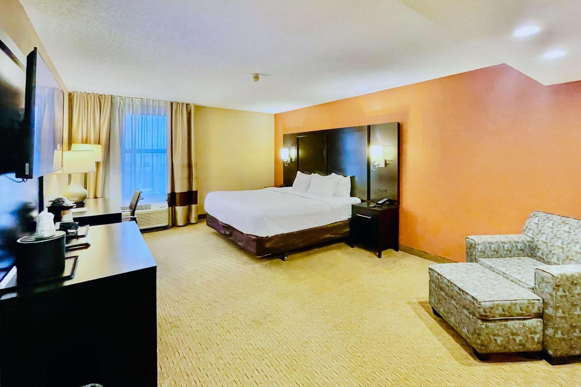 Clarion Inn & Suites Evansville Ngoại thất bức ảnh