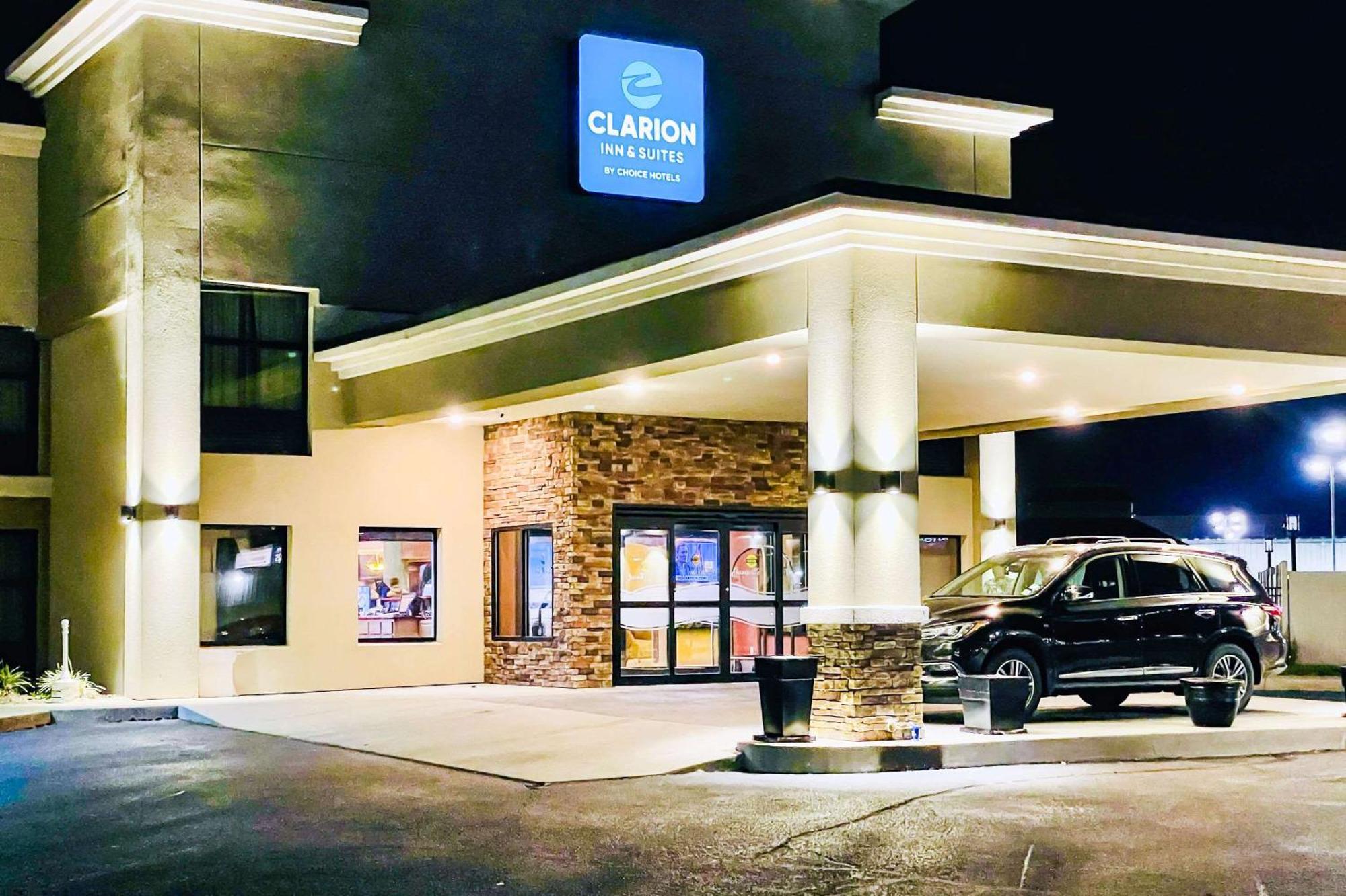 Clarion Inn & Suites Evansville Ngoại thất bức ảnh